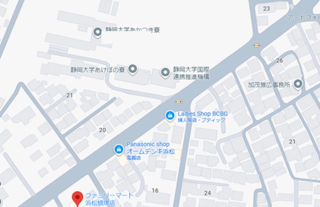 あかつき寮とファミリーマート浜松蜆塚店の位置関係を示した地図